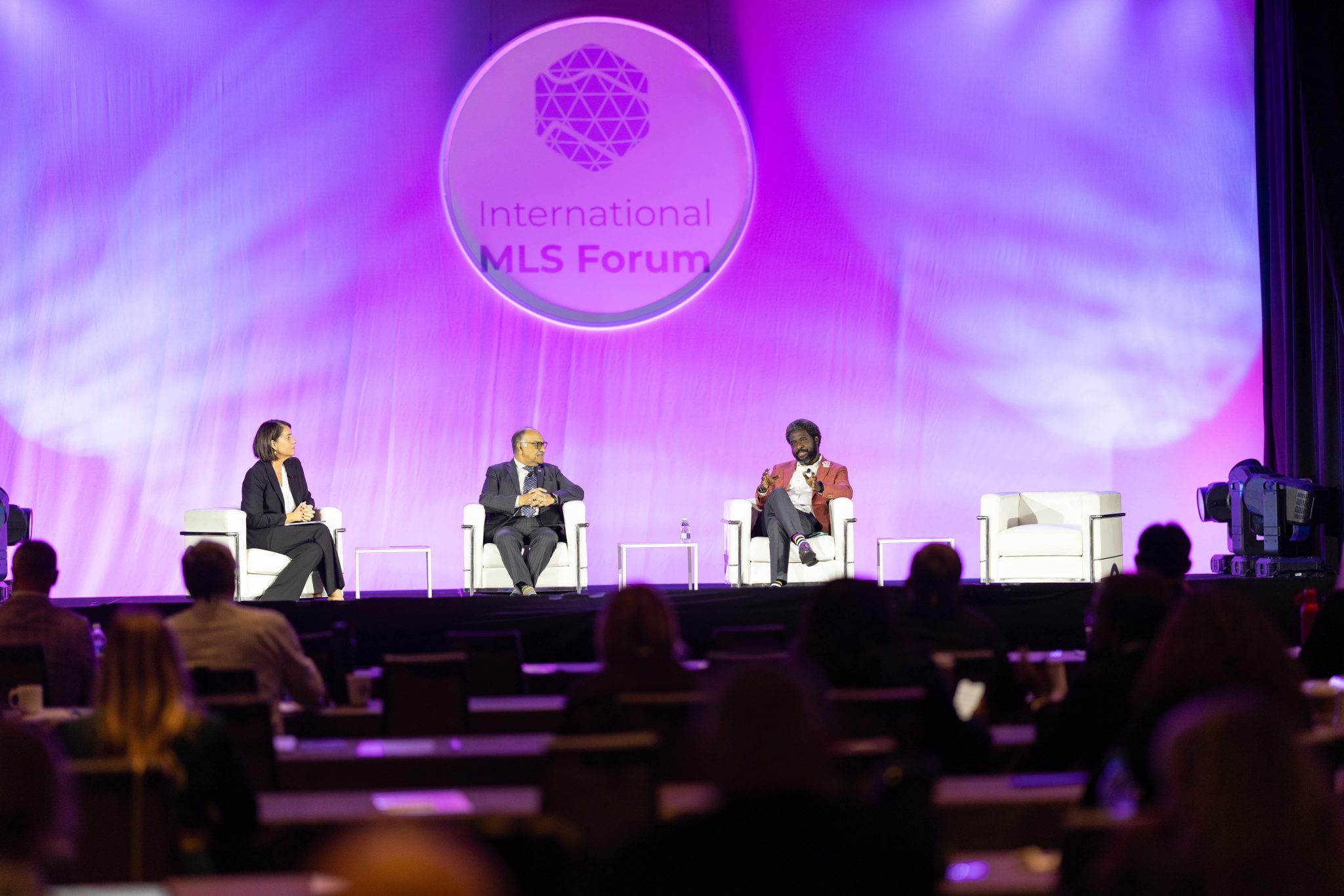 Listings, Licenses and Agency Effects on Markets